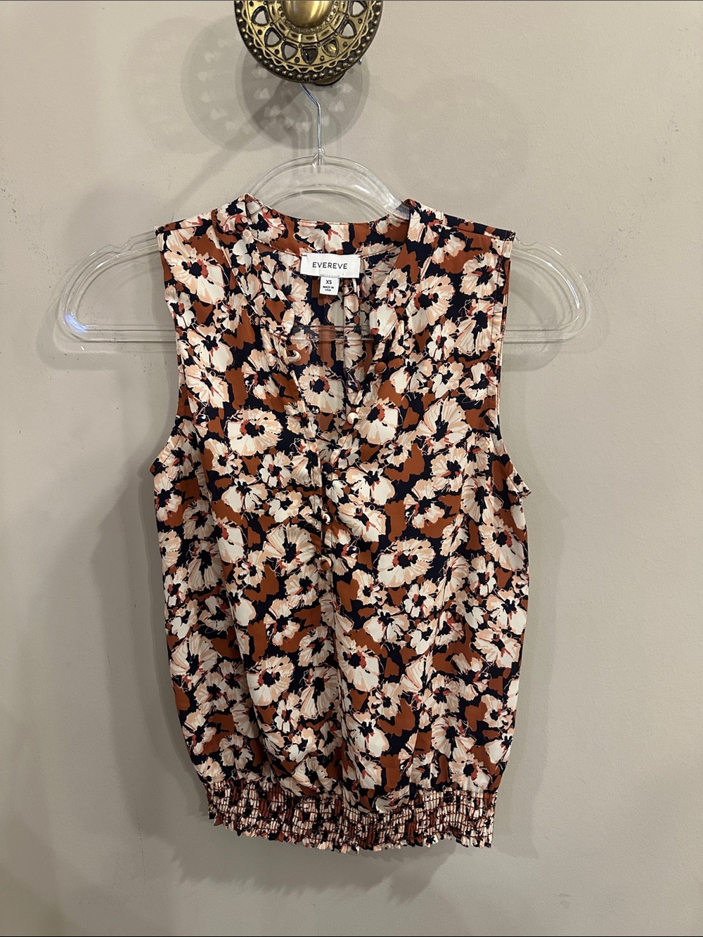 Evereve Women's Brown Floral Sleeveless Blouse Sz XS